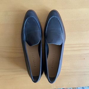 Navy leather everlane loafers, size 9 (fits like 8.5)